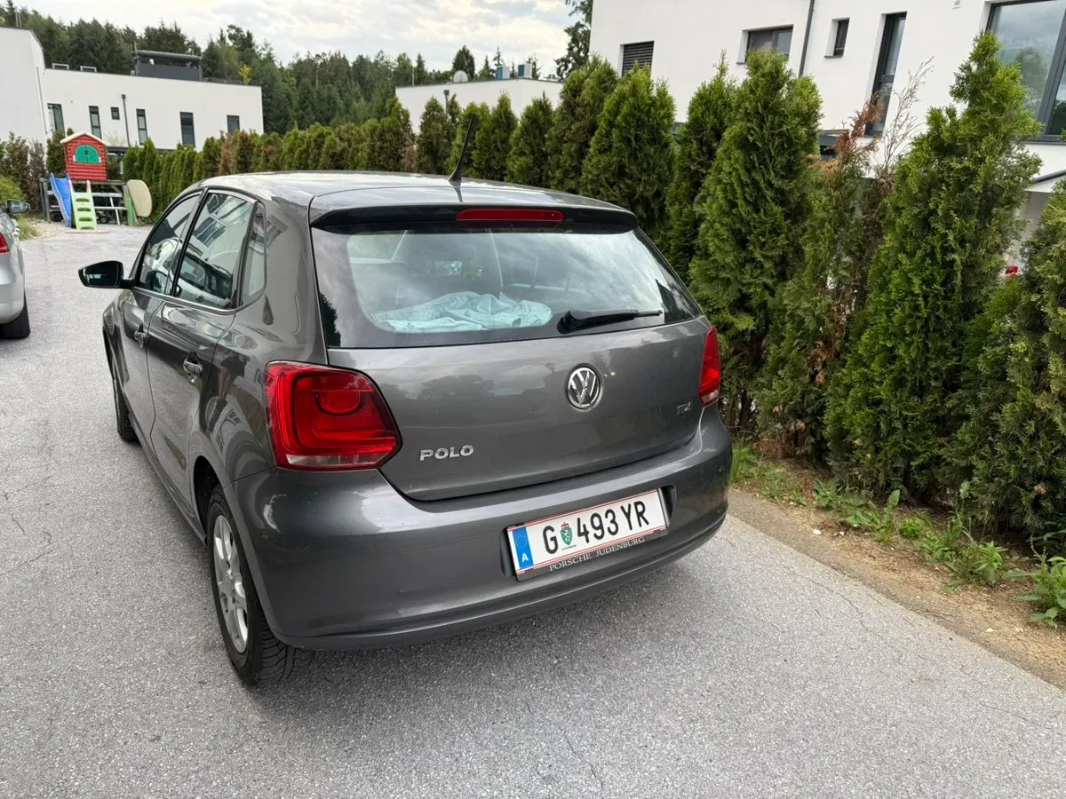 Volkswagen Polo 2010 photo 3