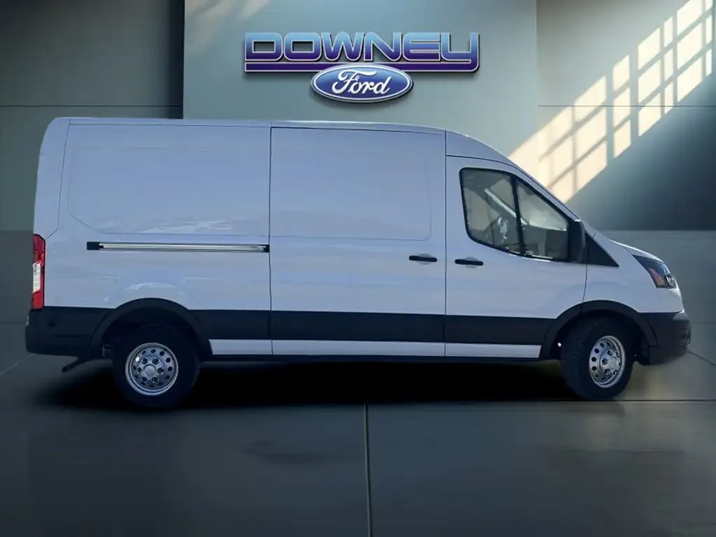 Ford Transit Cargo Van 2022 photo 2
