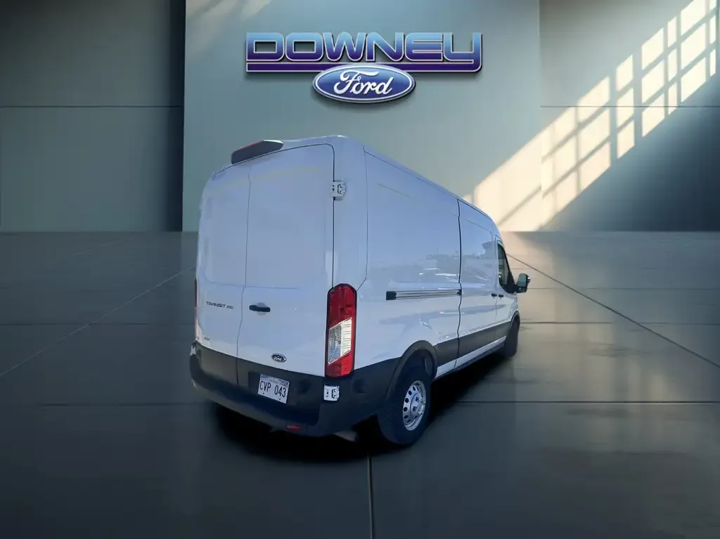 Ford Transit Cargo Van 2022 photo 4