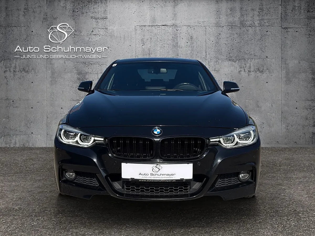BMW 3 Series 2018 photo 2