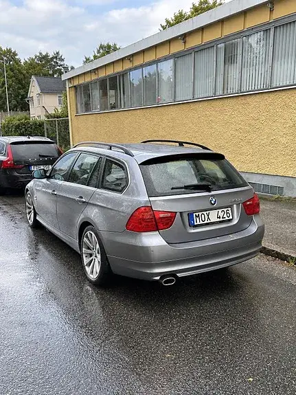 BMW 320D 2011 photo 2