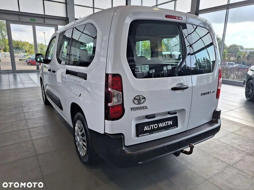 Toyota Proace City Verso 2023 photo 2