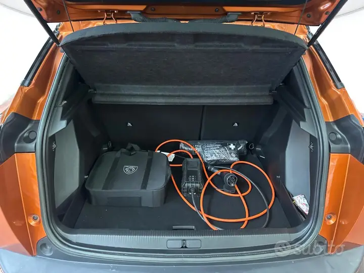 Peugeot E-2008 2023 photo 4