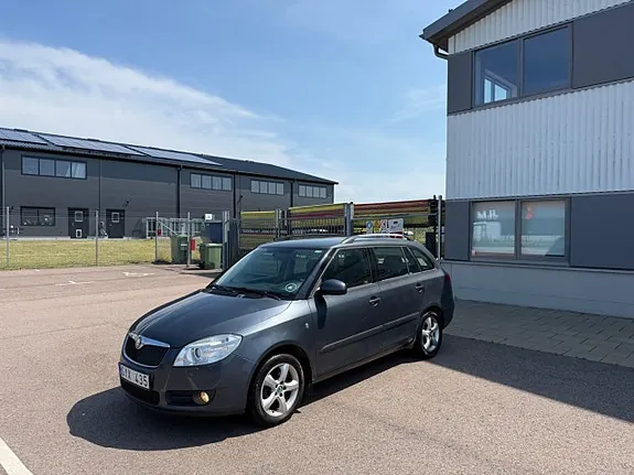 Skoda Fabia 2008 photo 4