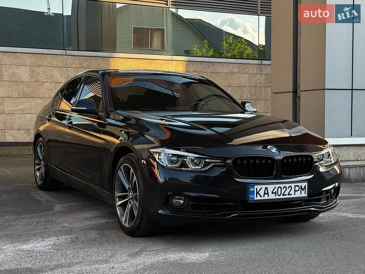 BMW 3 Series 2016 photo 3