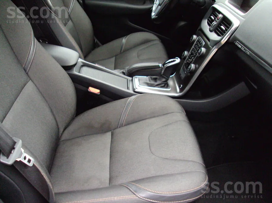 Volvo V40 2015 photo 5
