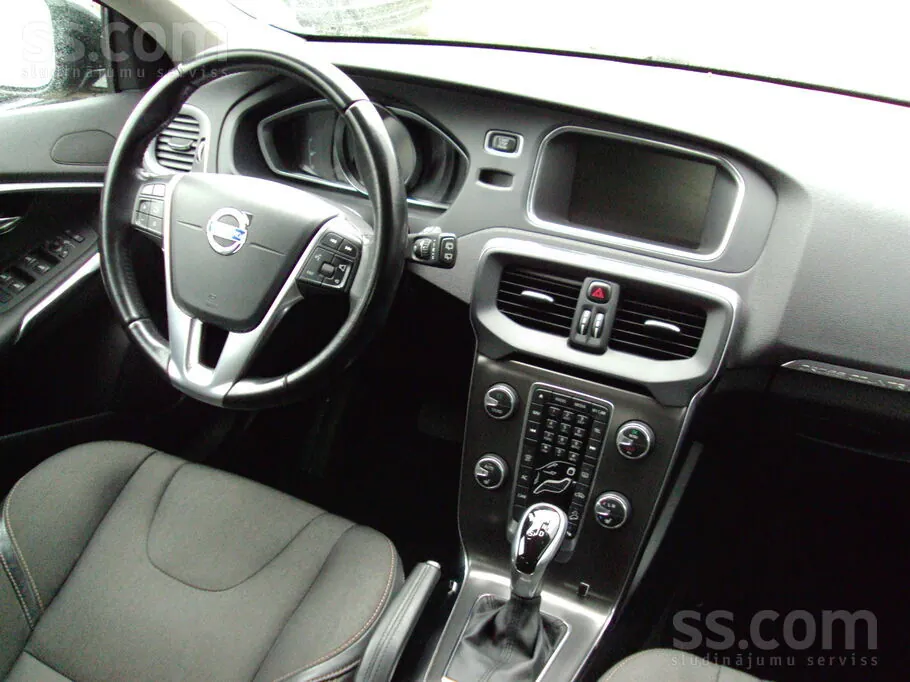 Volvo V40 2015 photo 4