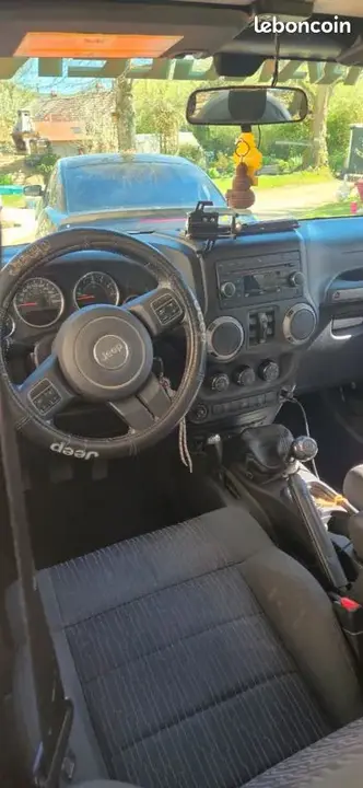 Jeep Wrangler 2011 photo 3