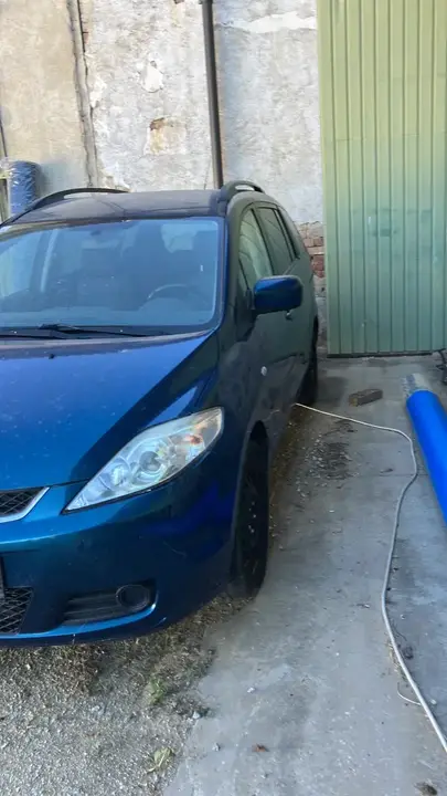 Mazda Mazda5 2005 photo 2