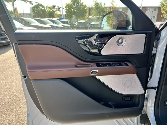 Lincoln Aviator 2027 photo 5