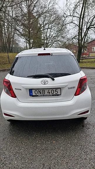 Toyota Yaris 2014 photo 4
