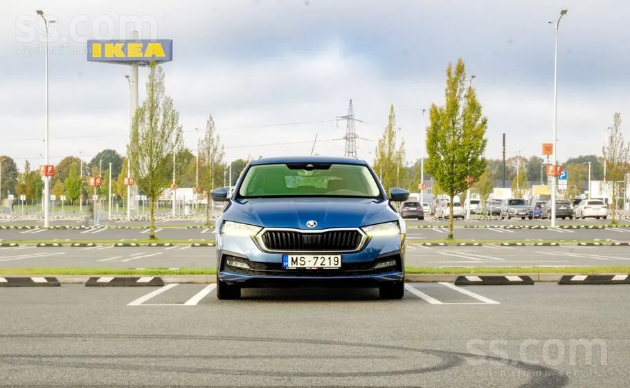 Skoda Octavia 2021 photo 3