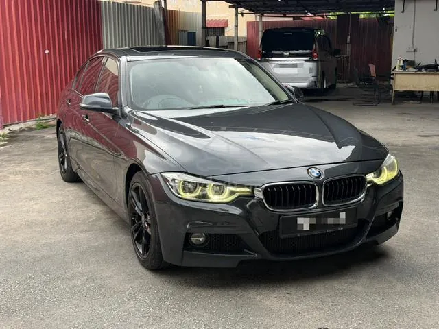 BMW 330E