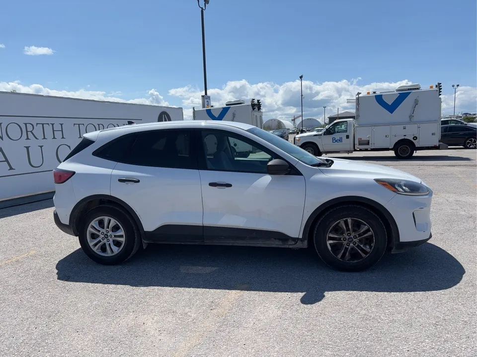 Ford Escape 2022 photo 4