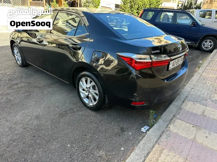 Toyota Corolla 2017 photo 2