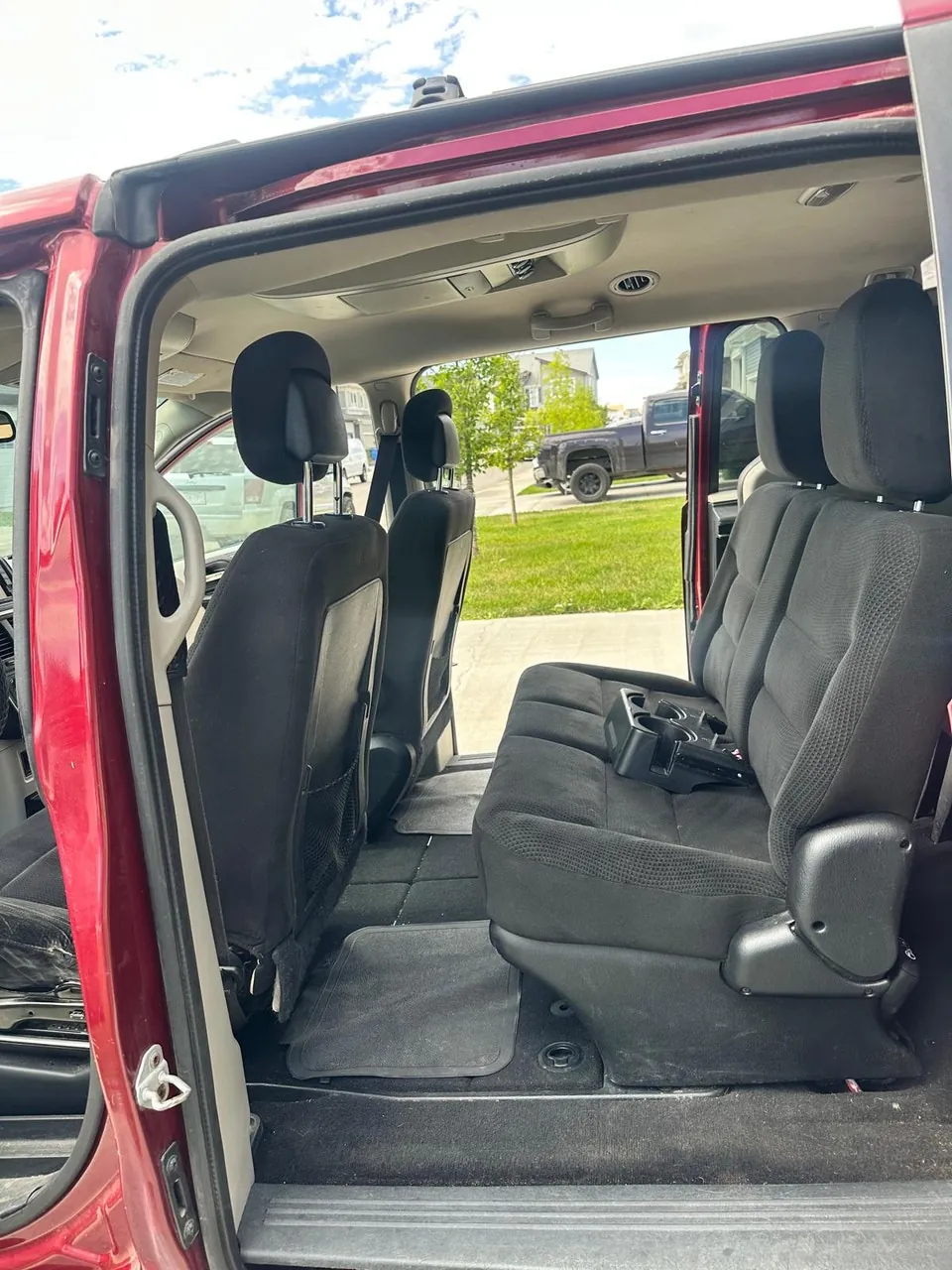 Dodge Grand Caravan 2014 photo 2