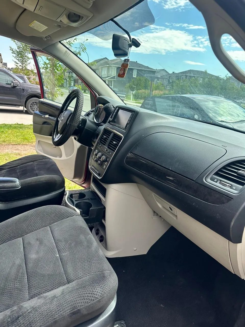 Dodge Grand Caravan 2014 photo 3
