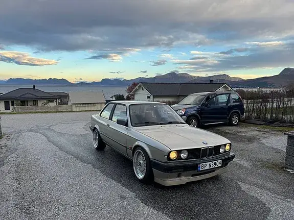 BMW 316I 1989 photo 2