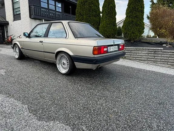 BMW 316I 1989 photo 5