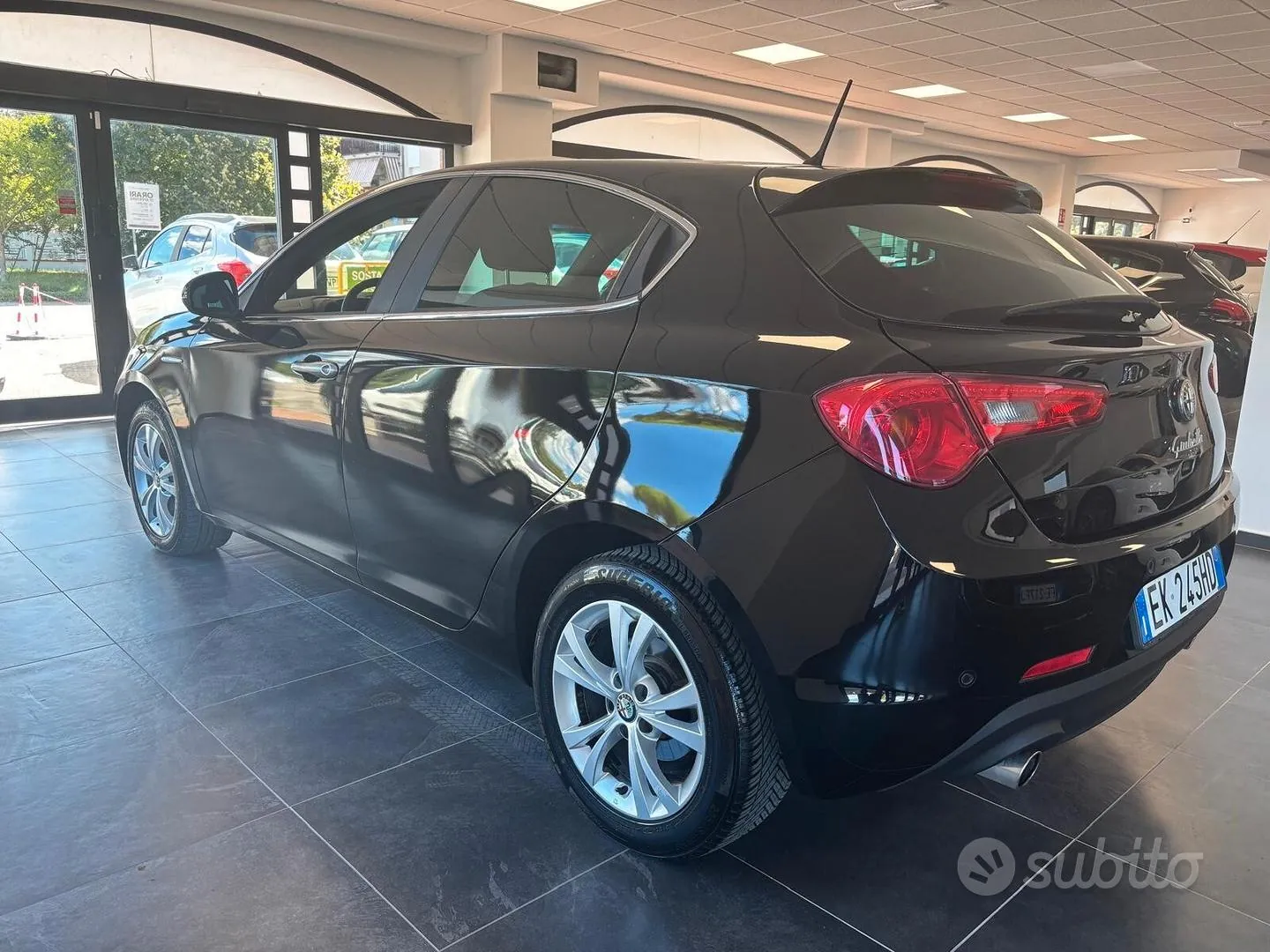 Alfa Romeo Giulietta 2011 photo 5