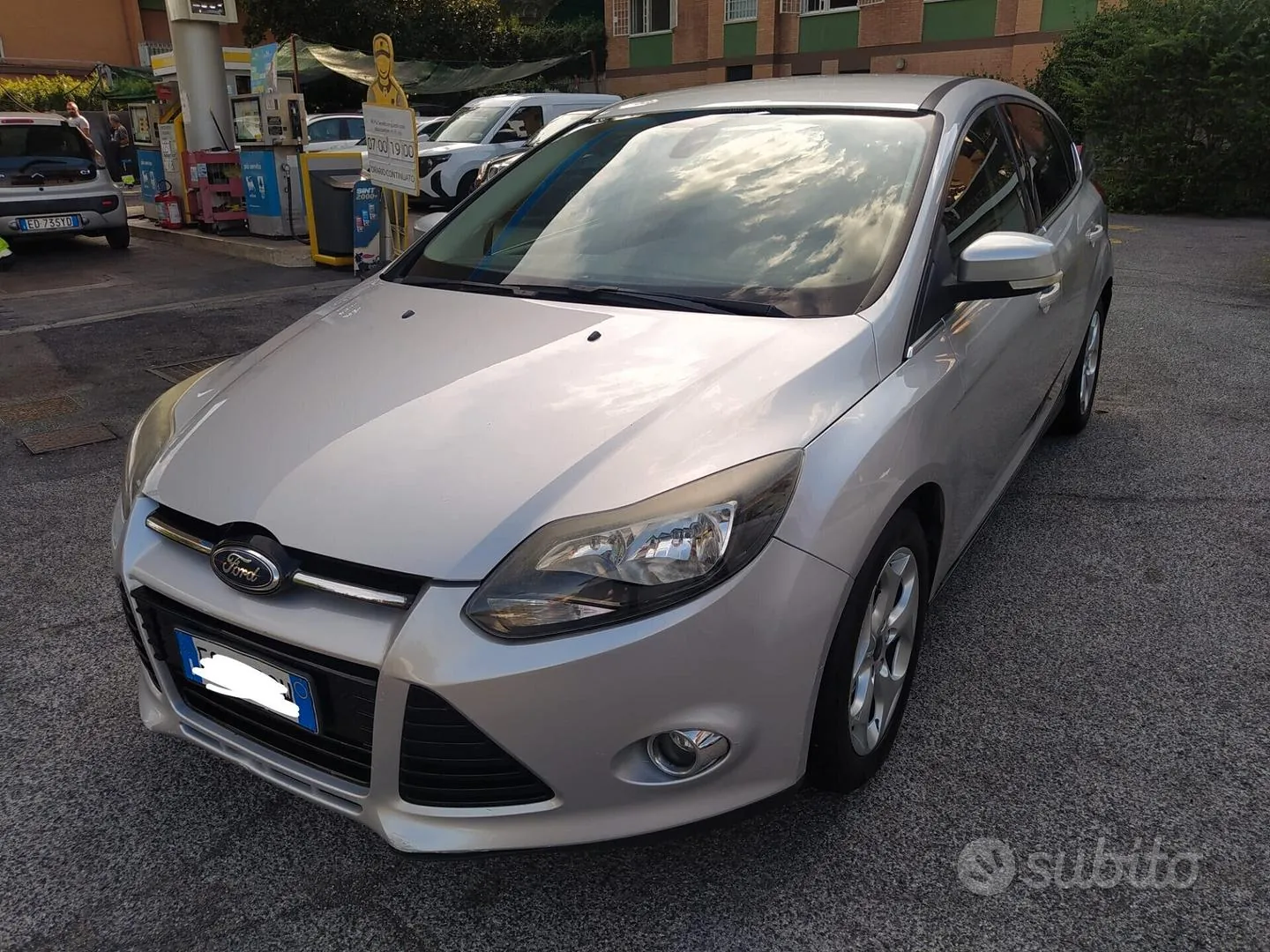 Ford Focus 2011 photo 2