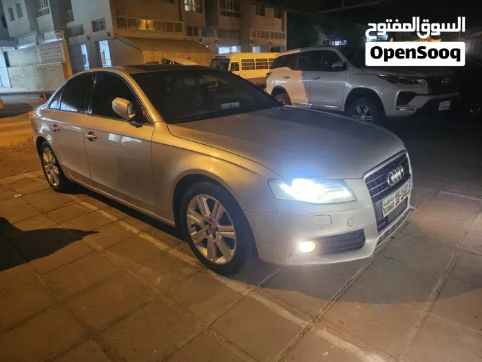 Audi A4 2010 photo 5