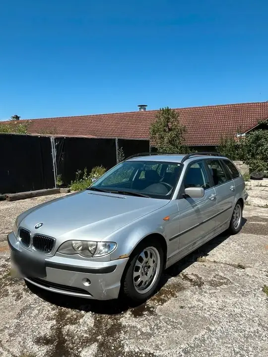 BMW 320I