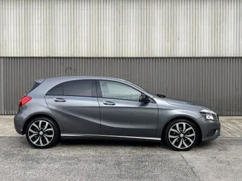 Mercedes-Benz A200 2013 photo 4