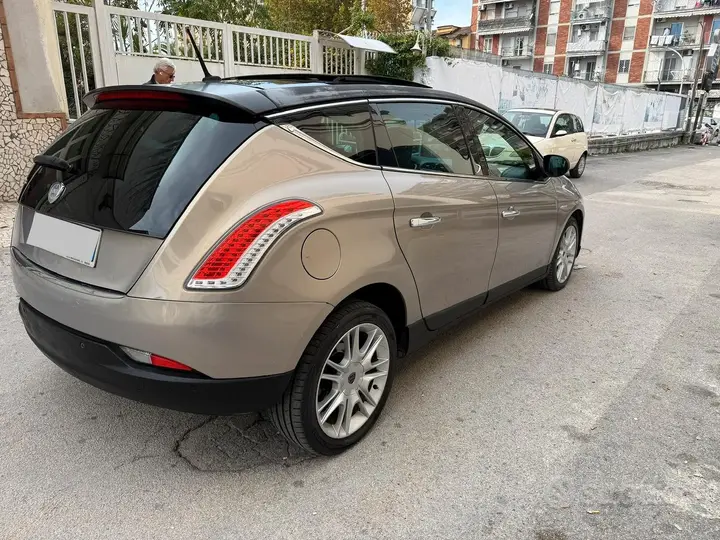 Lancia Delta 2009 photo 3