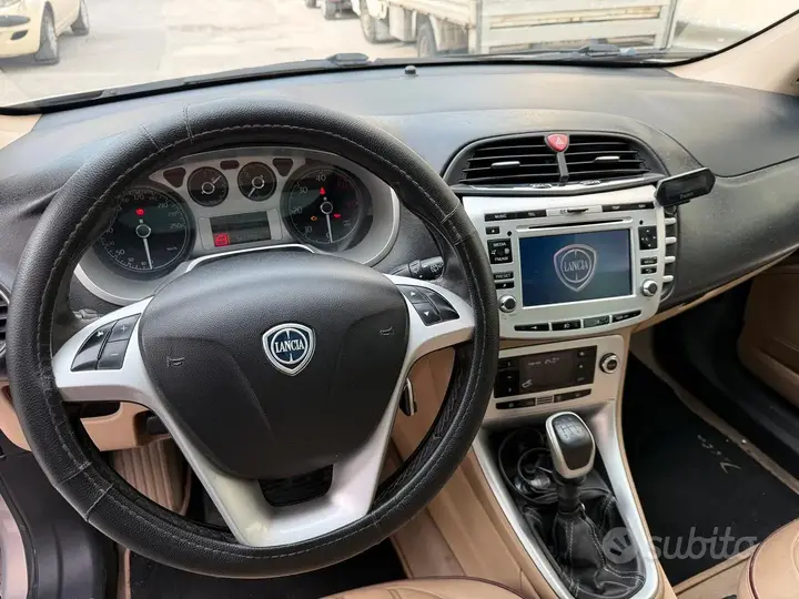 Lancia Delta 2009 photo 4
