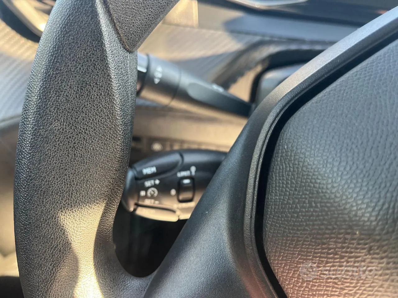 Peugeot 208 2022 photo 5