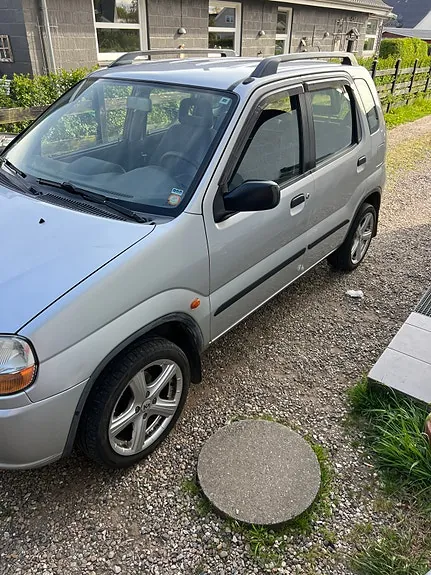 Suzuki Ignis 2003 photo 2