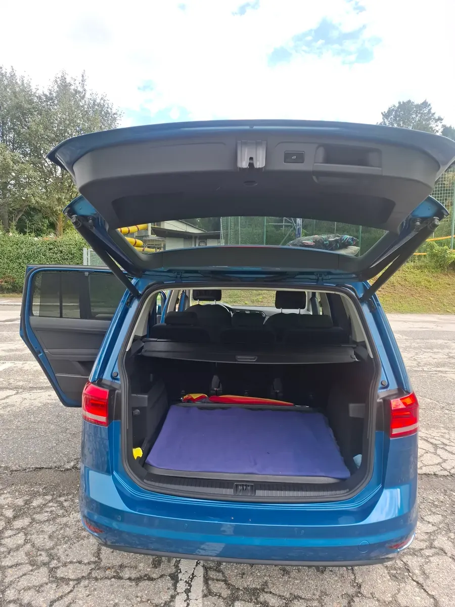 Volkswagen Touran 2015 photo 2