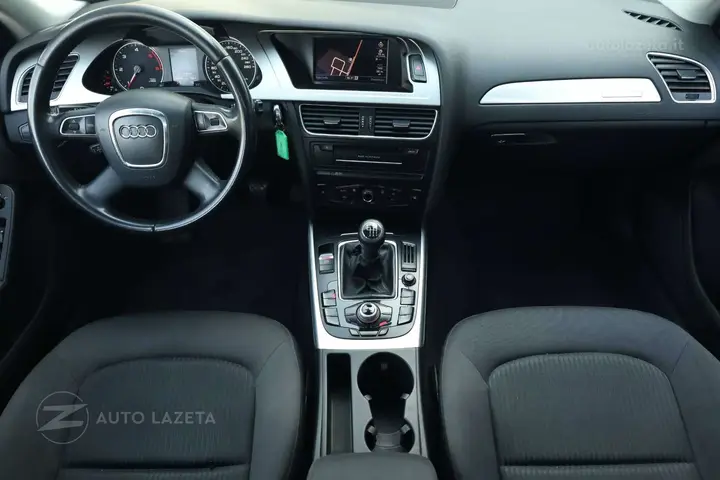 Audi A4 Avant 2011 photo 5