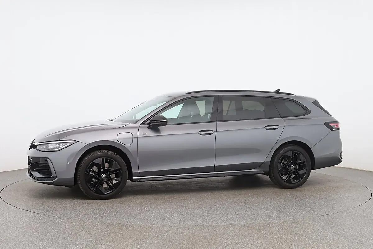Volkswagen Passat 2026 photo 2