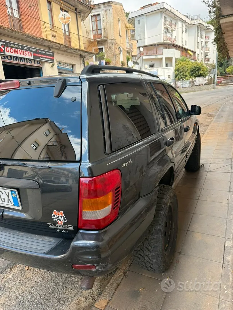 Jeep Grand Cherokee 2000 photo 3