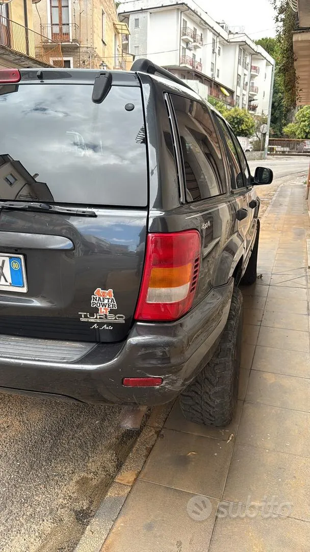 Jeep Grand Cherokee 2000 photo 2
