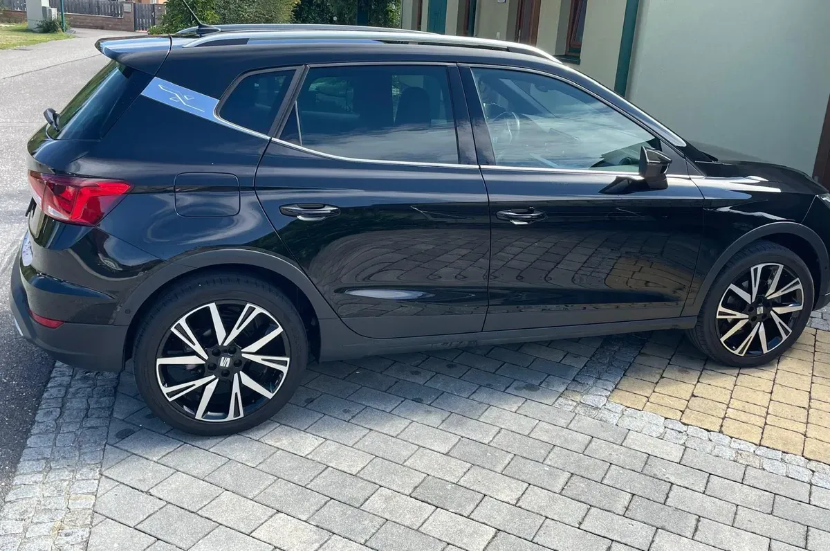 Seat Arona 2023 photo 2