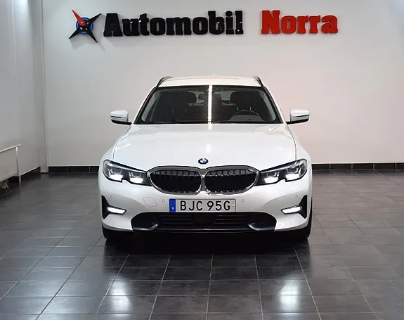 BMW 330E 2021 photo 2