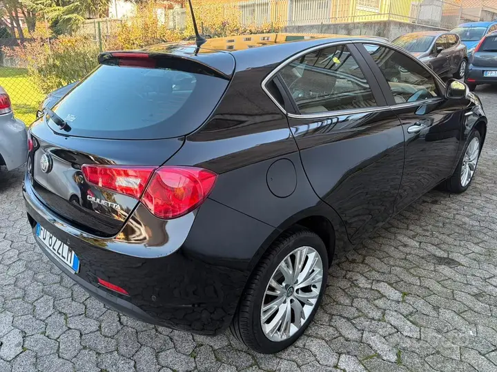 Alfa Romeo Giulietta 2016 photo 5