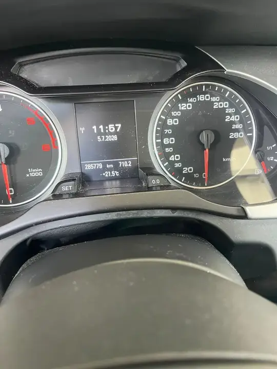 Audi A4 2011 photo 3
