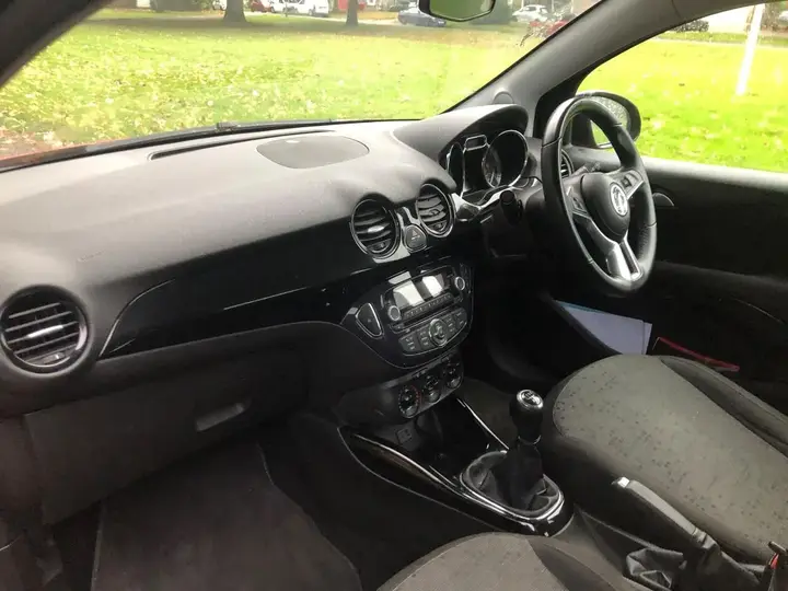Vauxhall Adam 2013 photo 4