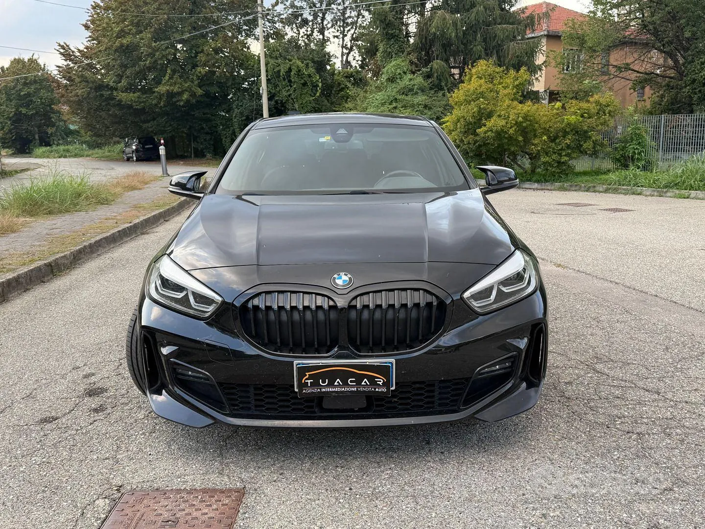 BMW 1 Series 2023 photo 2