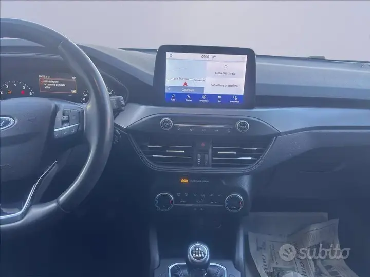 Ford Focus 2022 photo 3