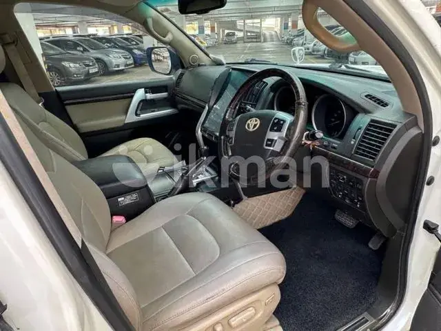 Toyota Land Cruiser 2009 photo 5