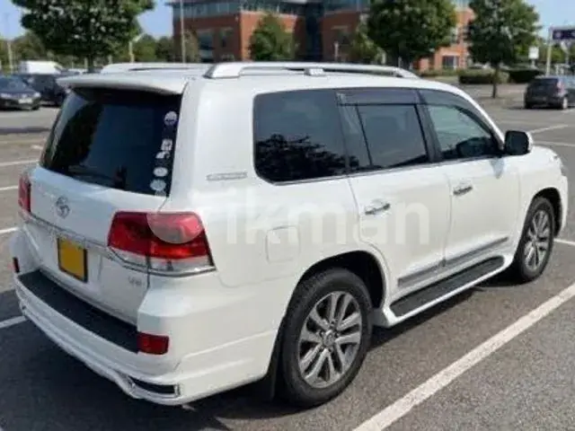 Toyota Land Cruiser 2009 photo 3