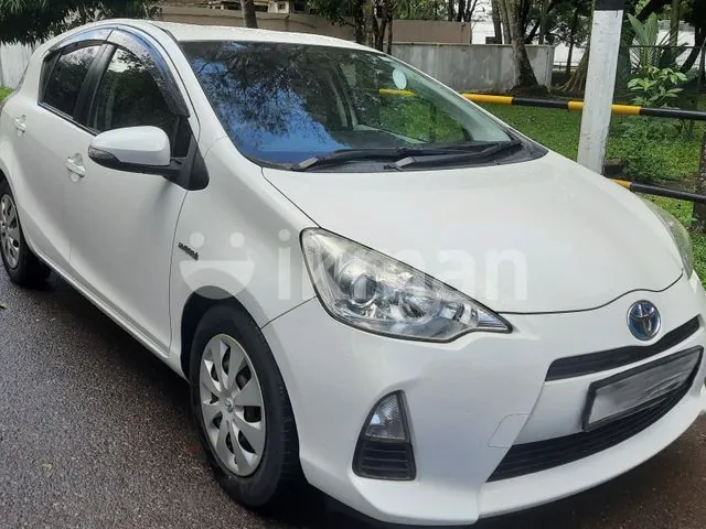 Toyota Aqua 2015 photo 4