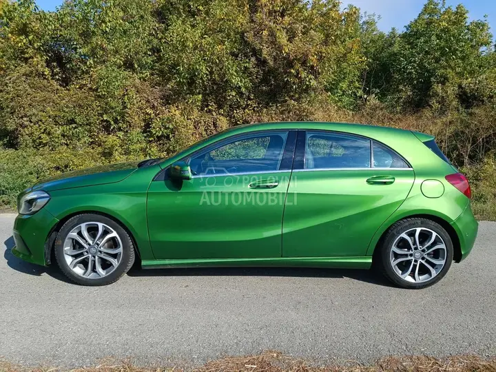 Mercedes-Benz A 180 2016 photo 5