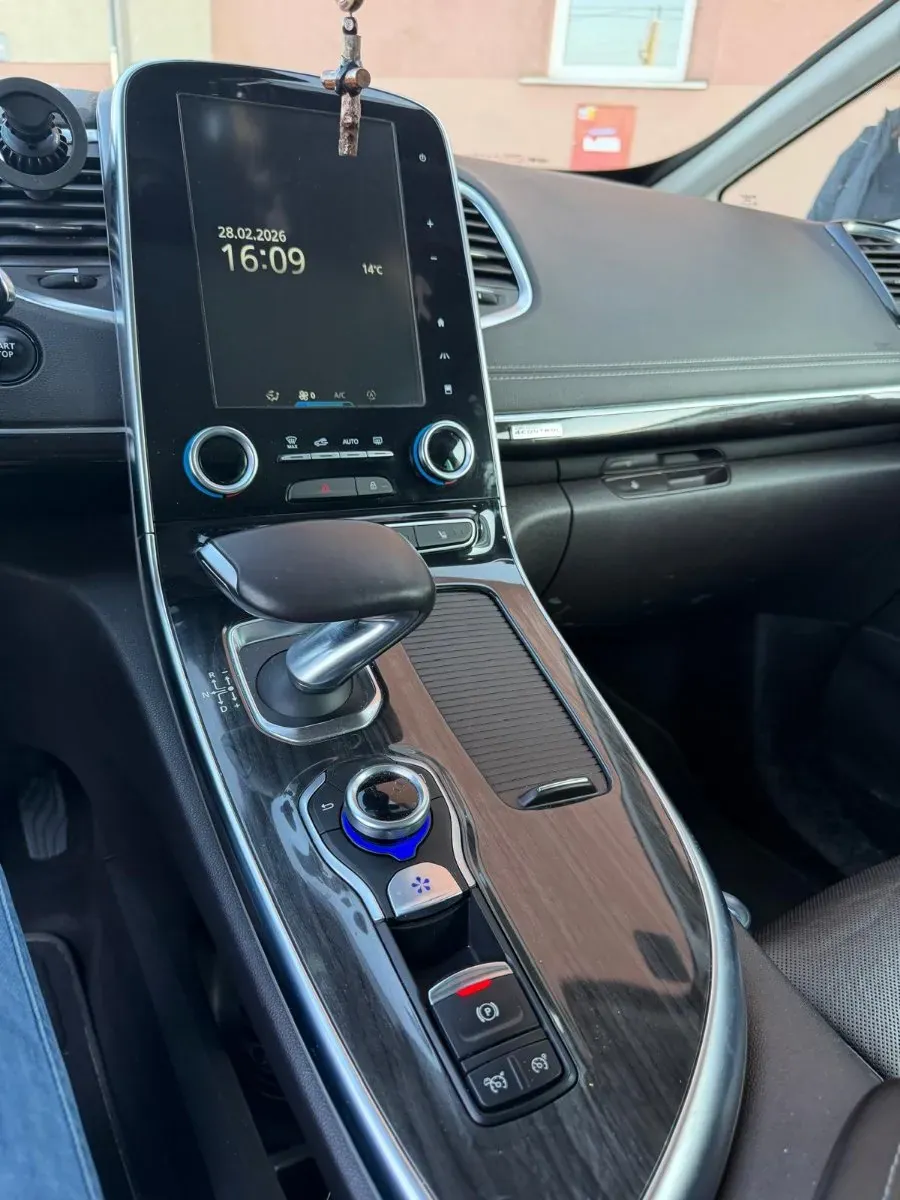 Renault Espace 2017 photo 3