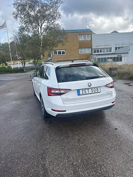 Skoda Superb 2018 photo 3